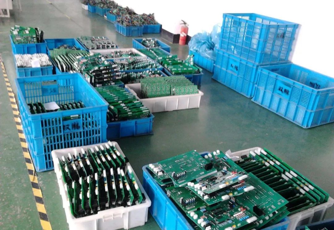 電子工業(yè)廢氣VOCs污染如何治理？的凈-異味控制劑還原綠色健康呼吸！.jpg