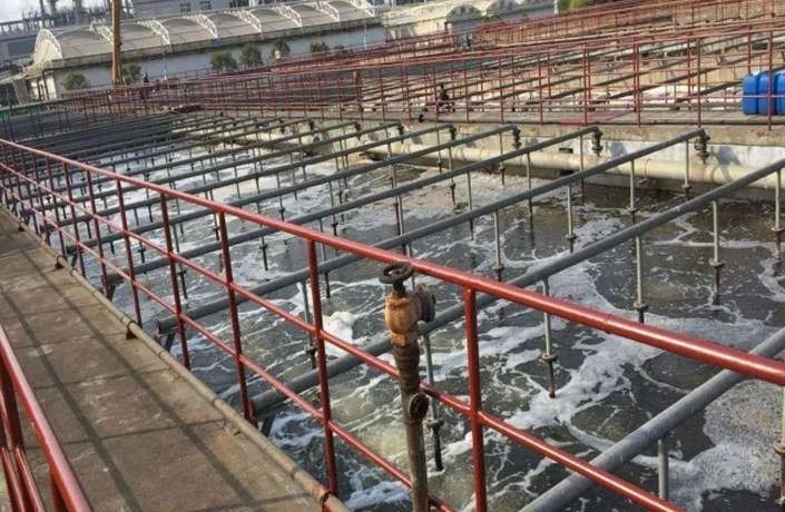 化工廠(chǎng)污水、污泥“臭氣熏天”遭投訴，該如何解決？