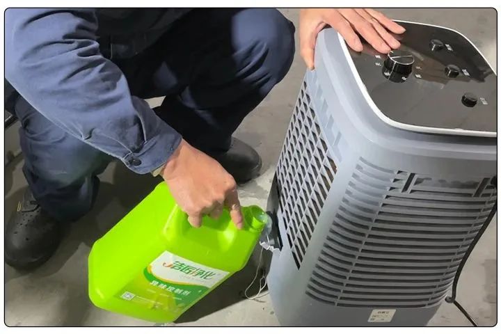 橡膠配件加工廠(chǎng)氣味難聞，傷害人體；廢氣除臭用Dejing的凈?！.jpg
